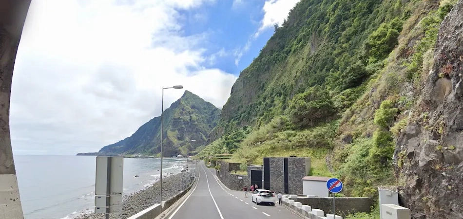 Viral Madeira Tunnel, São Vicente